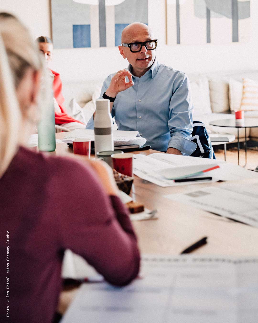 Revolutionise communication across your organisation with our innovative corporate edutainment speaker training.